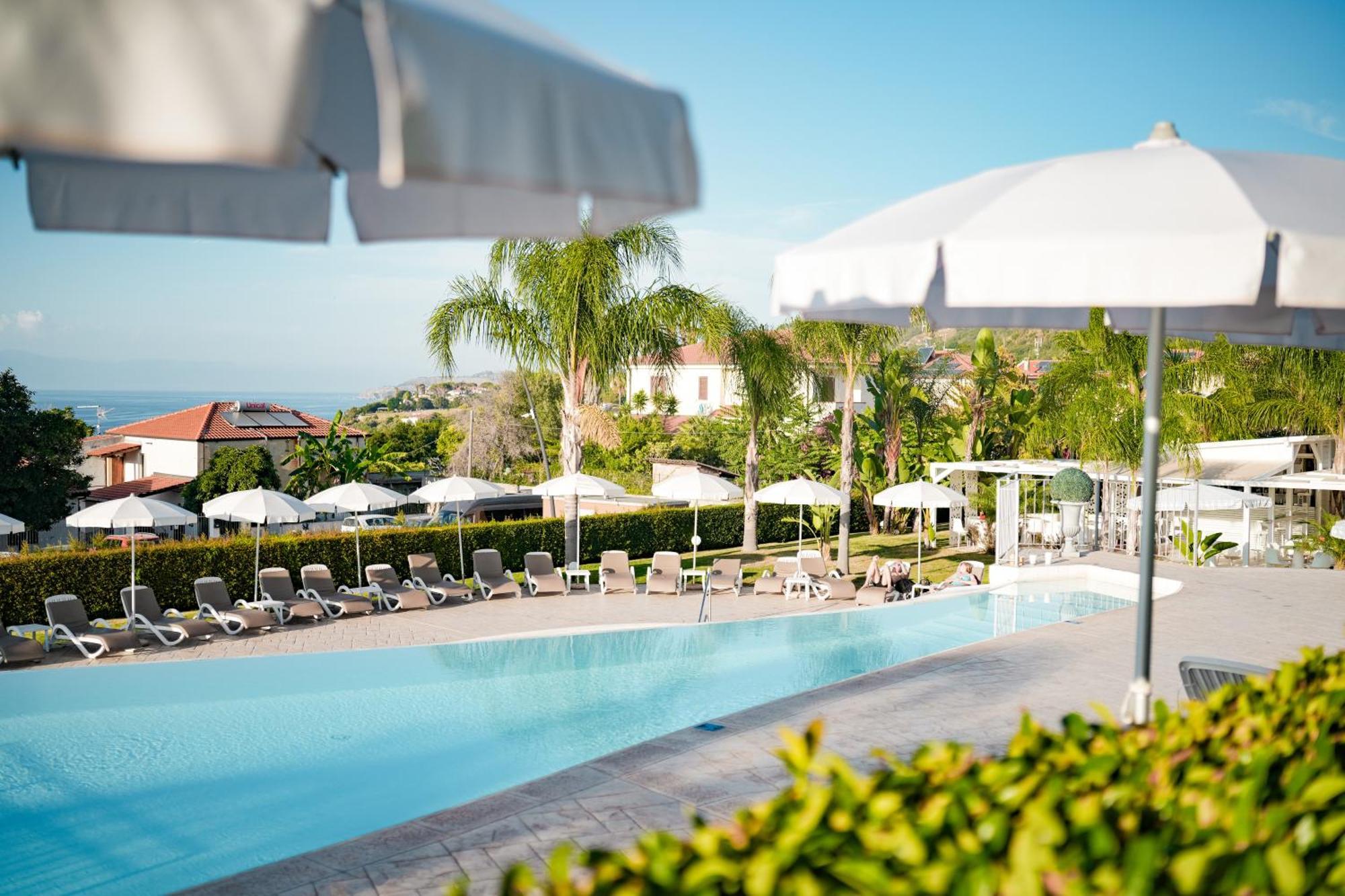 Sentido Michelizia Tropea Resort المظهر الخارجي الصورة